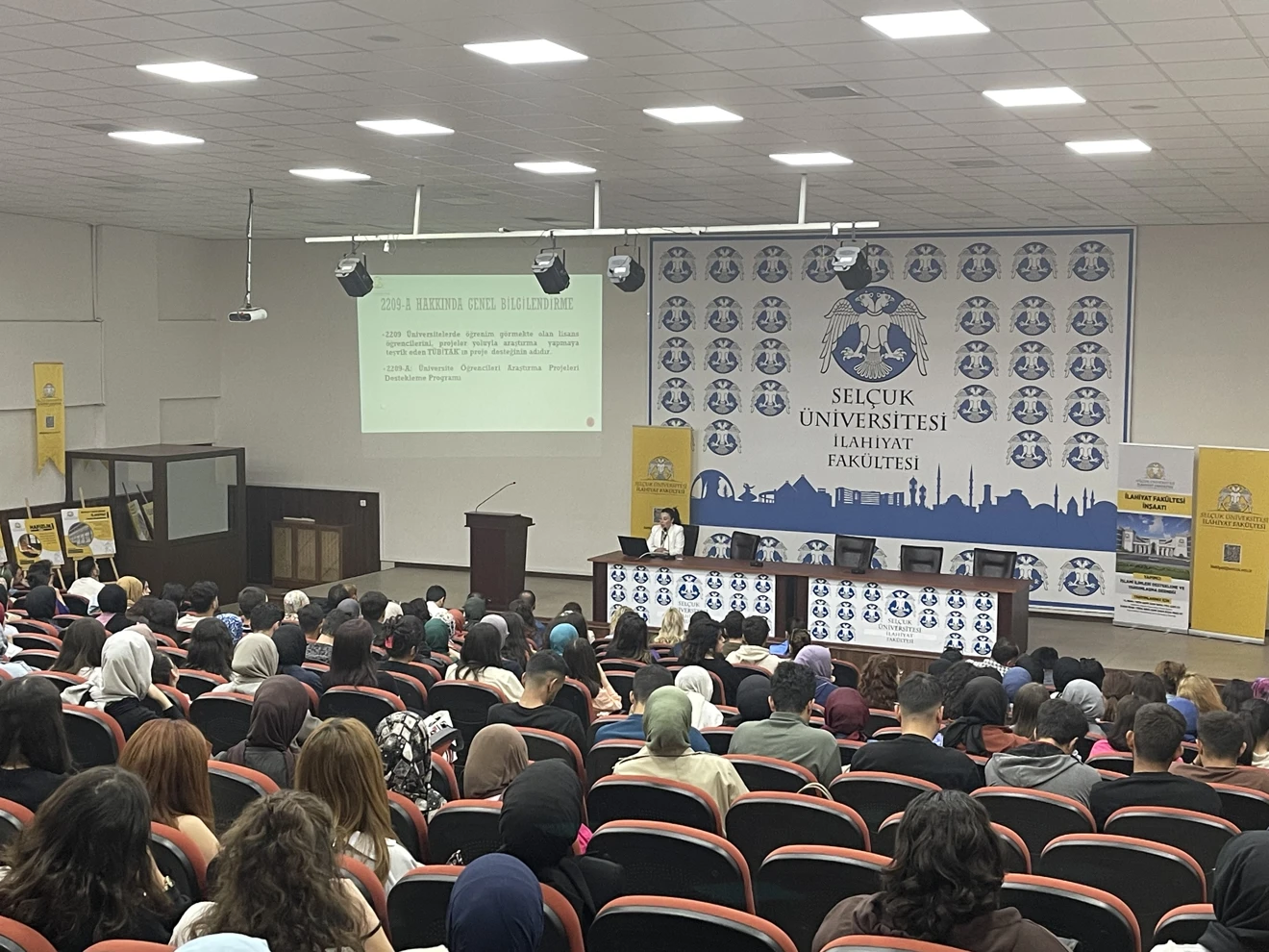 TÜBİTAK 2209-A Öğrenci Projeleri Bilgilendirme Semineri Yapıldı