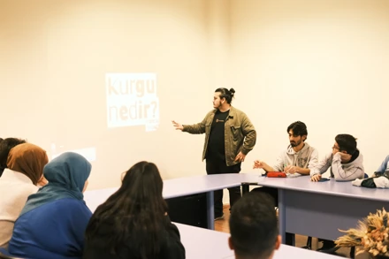 Kısa-ca Film Atölyesi tarafından dijital video düzenleme üzerine workshop yapıldı