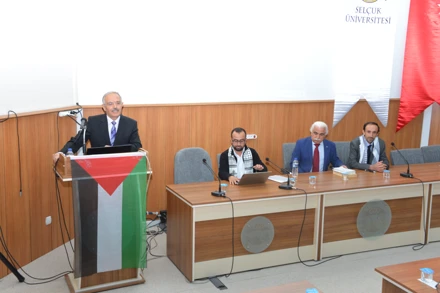 SÜ'de “Filistin’de Soykırım ve Tarım” konulu panel yapıldı