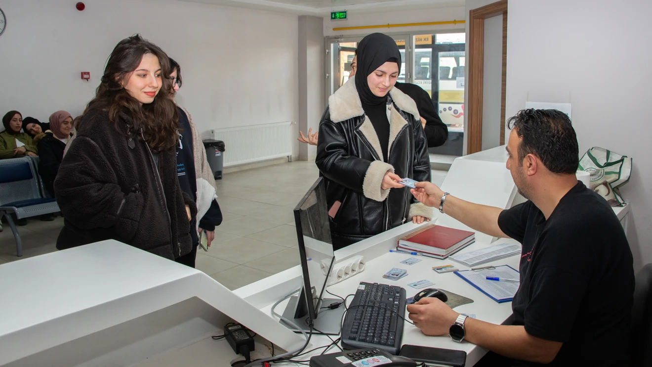 Güzel Sanatlar Fakültesi öğrencilerine yönelik diş sağlığı taraması 