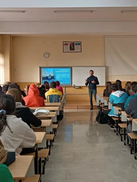 Selçuk Üniversitesi'nde Cankurtaran Eğitim Semineri Düzenlendi