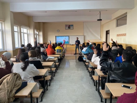 Selçuk Üniversitesi'nde Cankurtaran Eğitim Semineri Düzenlendi