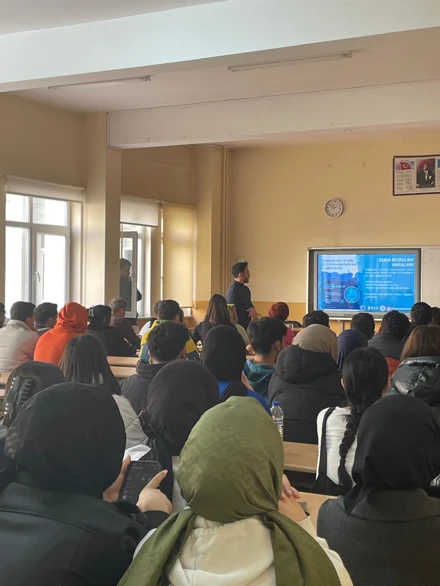 Selçuk Üniversitesi'nde Cankurtaran Eğitim Semineri Düzenlendi